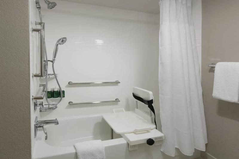 SES_FortWorthFossilCreek_GuestRoom_9 - 3BD25D57-8090-4C4B-AB1993DD6F4AE08A