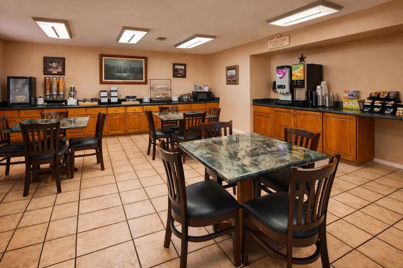 ABVIS_Sonora_Dining_10 - 3BD9A602-2AD9-4575-A92F6AAF928707E2