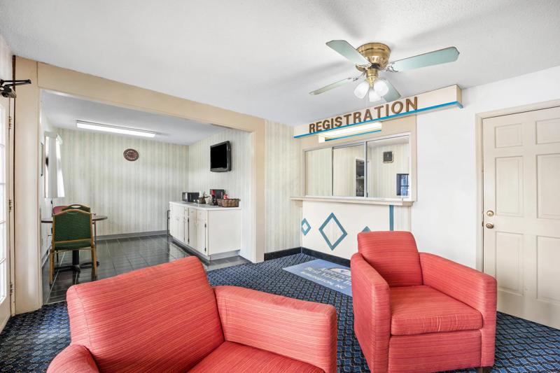 ABVI_RoxboroNC_Lobby_Seating - 3BDC948B-72A2-48D2-A38A34E726A91315