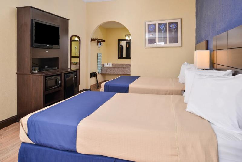 ABVI_MedicalCenterDowntown_TX1672_Two Double Beds 3 - 3C8404CF-4603-4EF4-ACB62B3B9B6951B8