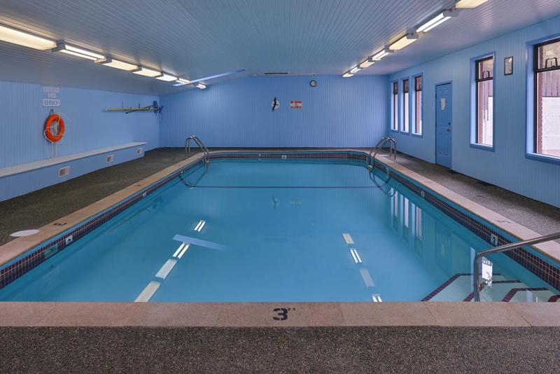 CBVIS_Vernon_BC0025_IndoorPool1 - 3DA7911F-F780-4351-A15ADADFEE2E324F