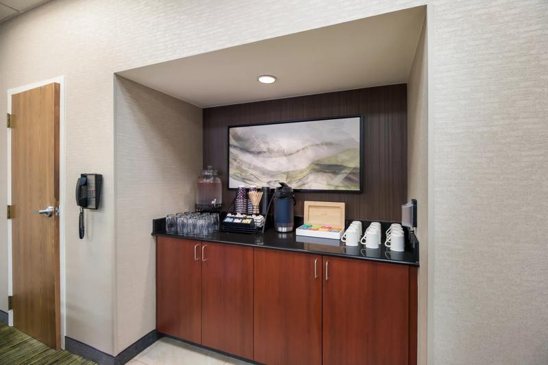 SEL_HuntingtonBeach_Meetings_CoffeeStation - 3DEA25BD-30CC-4366-92CEB3FF40E71E91