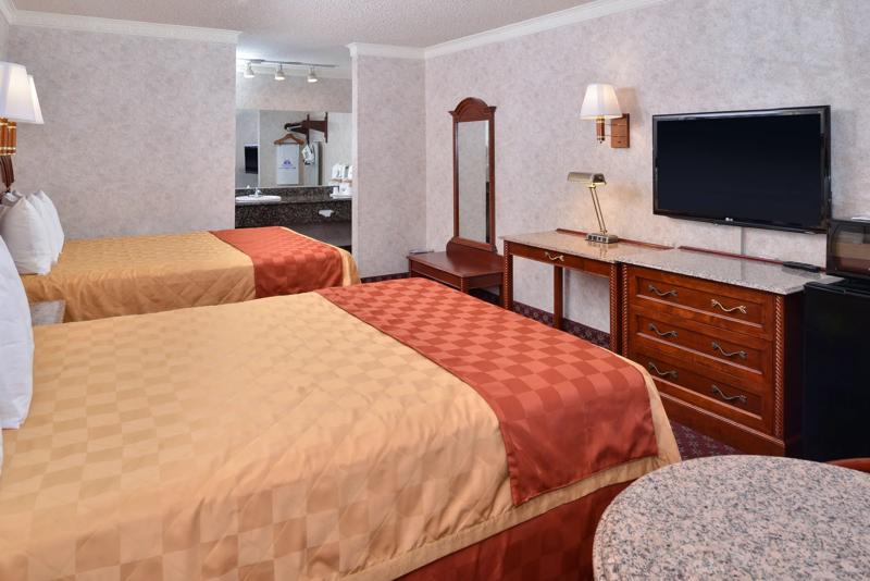ABVI_FontanaCA_GuestRooms_Two Queens_Room Amenities - 3EABB417-0AED-48A6-AEEA40DB11C37ABD