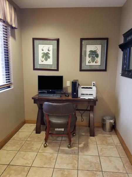 ABVI_StLouisSouthMO_Amenities_Business Center - 402C21E6-F339-41A3-A2044663E3712F31