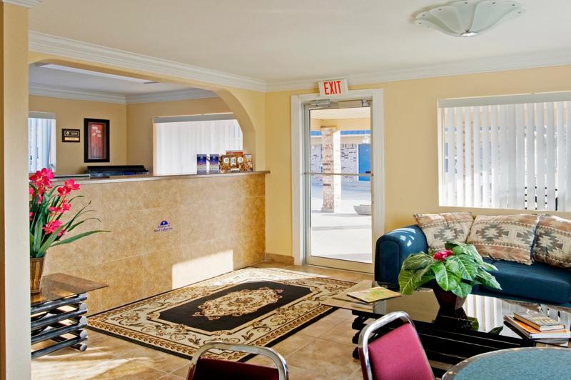ABVI_GainesvilleTX_Lobby_Entrance - 408319CB-B7A8-49E5-A818C1A954497AB9