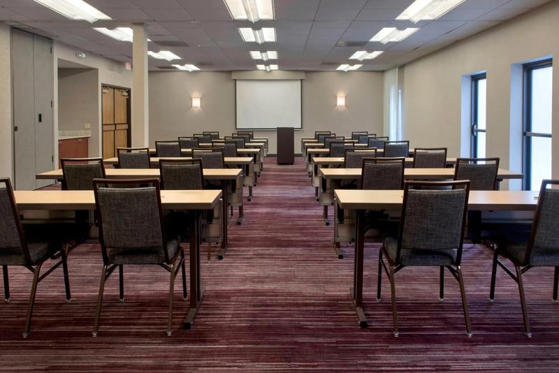 SEL_BostonMilford_Meeting Space_RiverValleyRoom_TheaterSetup - 41304401-21C2-4588-B60F003487CC6B04