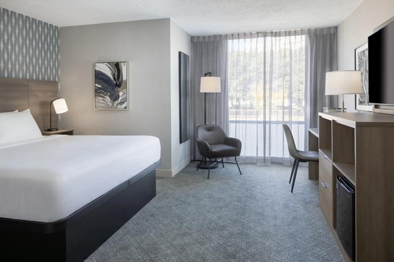 MOD_TheMidtownHotel_King_Guestroom_IMG_8507Fj - 428D09E6-7E22-424B-9050204547468400