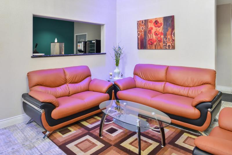 ABVI_HoustonFM1960&I45TX_Lobby_Seating - 42AA4023-2C9F-48A4-A2E42556CBCB8A61