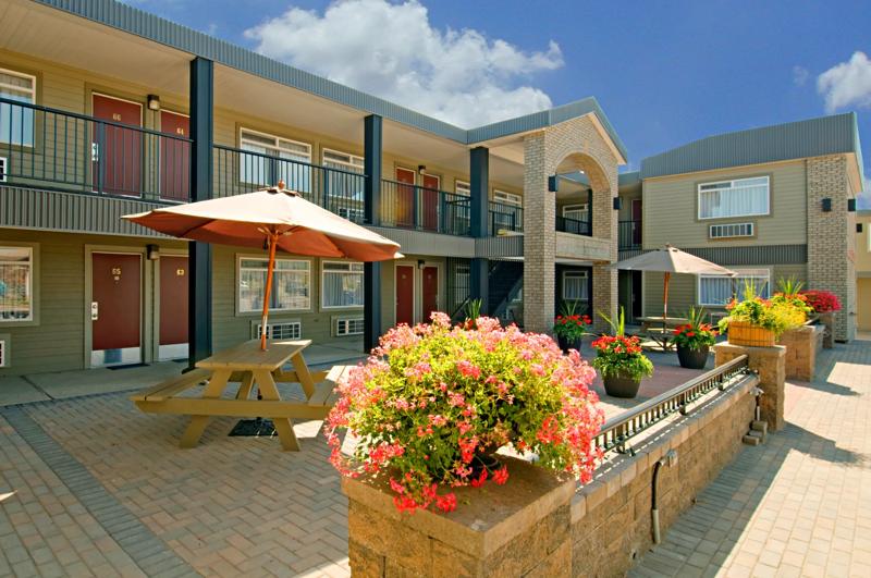 CBVI_PrinceGeorge_BC1556_Patio - 42F09A91-94EB-4BB9-ACC273AEE75363B9