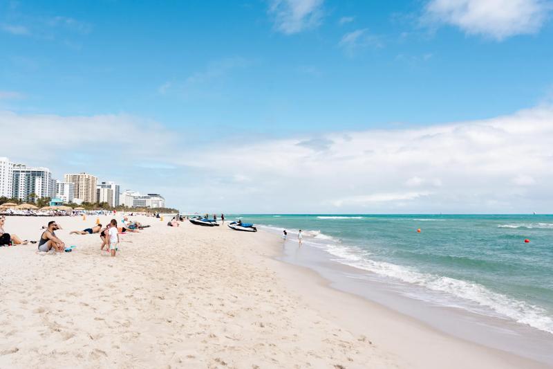 Experience the Thrills of Miami from the Nautilus Hotel