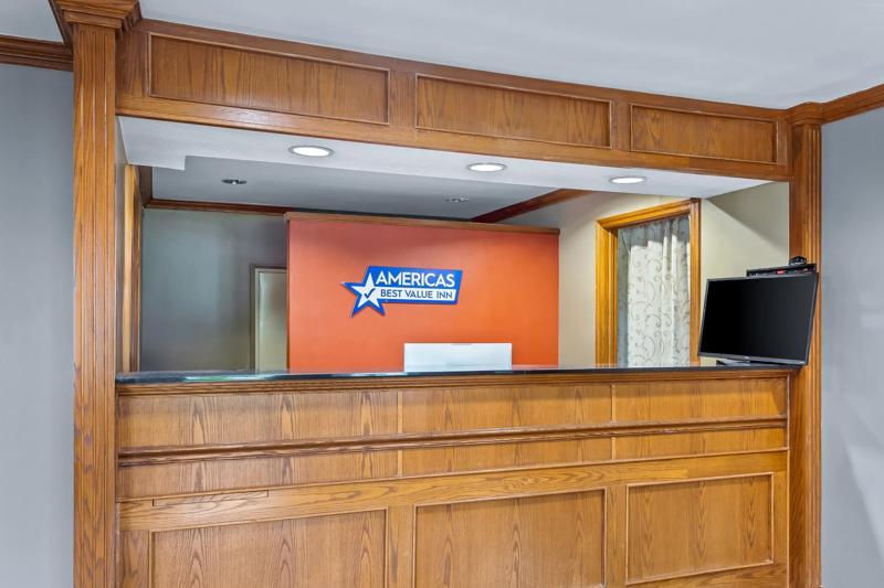ABVI_GraysonKY_Lobby_Front Desk - 4468150C-01EA-4996-9A15959CD67BFA9C