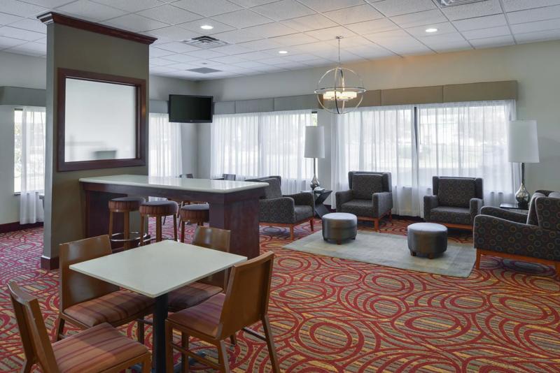 ABVI_BastropLA_Lobby_Lounge - 45F37BF2-240F-4179-A1AF7037B48B24E2