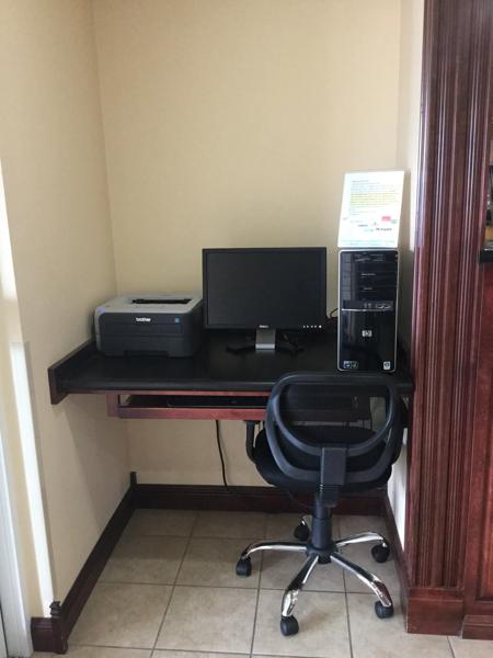 ABVI_StRobertMO_Amenities_Business Center - 476F6397-960B-47A5-BEB2799D1316D802