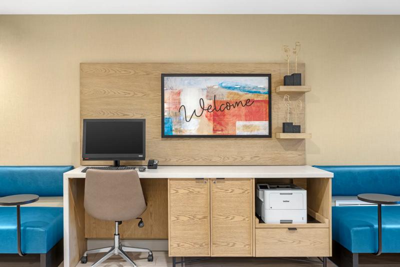 SES_PortlandVancouver41stStreet_Amenity_BusinessCenter