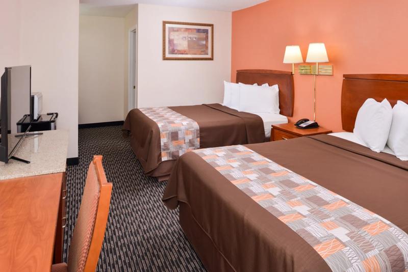 ABVI_SullivanMO_GuestRooms_Two Doubles_Room - 48C34D5E-A854-4692-9B5589528ED95F28