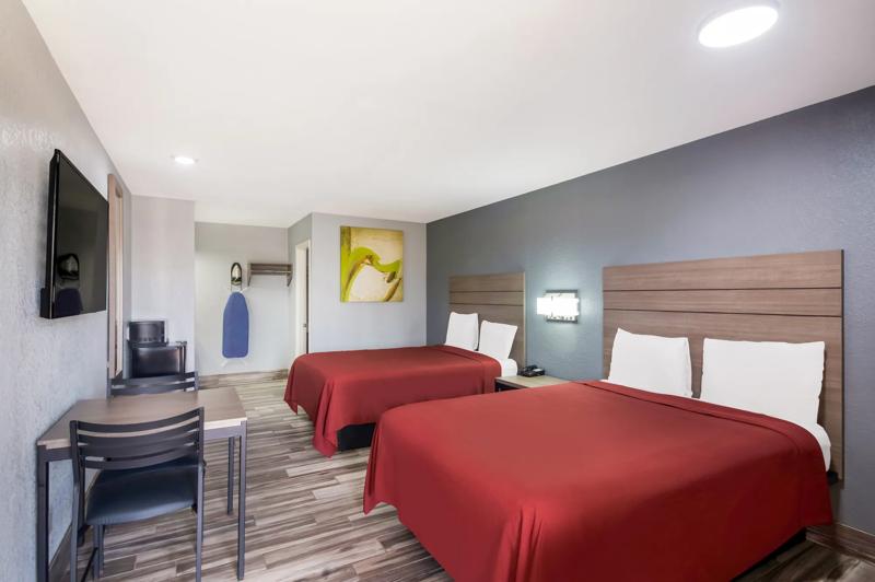 ABVI_BudaAustinSTX_GuestRooms_Two Doubles_Room - 49090500-36A1-42C3-A750AD3786E49775