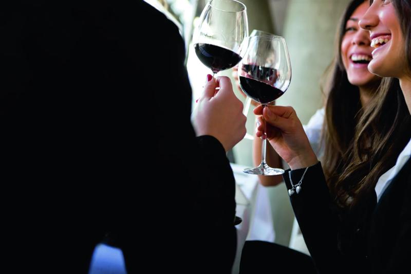 SIH_PurchasedStock_Dining_iStock_000011359889Large