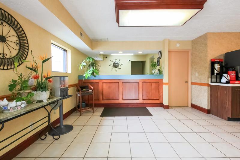 ABVI_NorthCapitalNC_Lobby_Front Desk - 4BB92084-24C3-430C-82C41FB6E5B50A0E