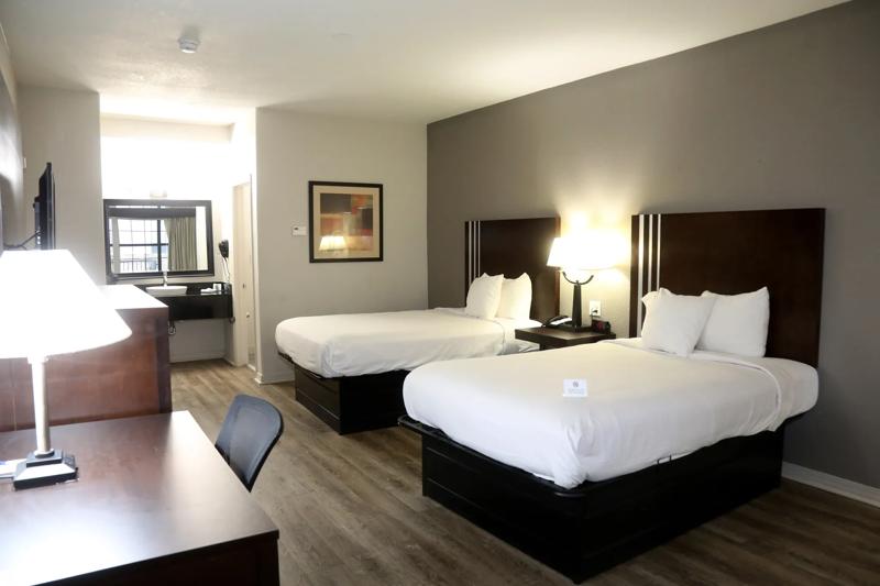 ABVI_MonroeLA_GuestRooms_Two Doubles_Room - 4D3C1E7A-592D-4AB2-96F6384AA2F1BFC5