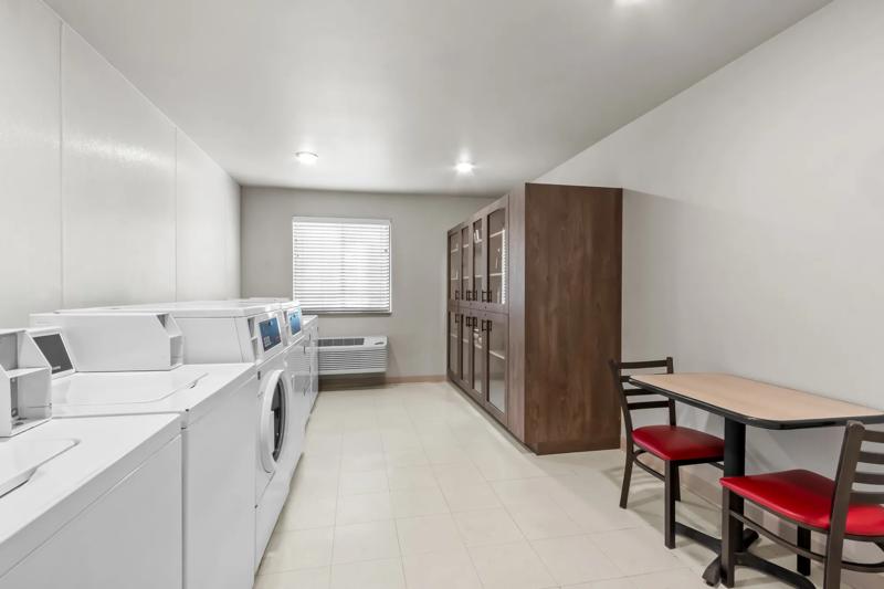 SIM_Avondale_Amenities_Laundry - 4E002FB4-018C-4CE2-9D35FC7901A2626C