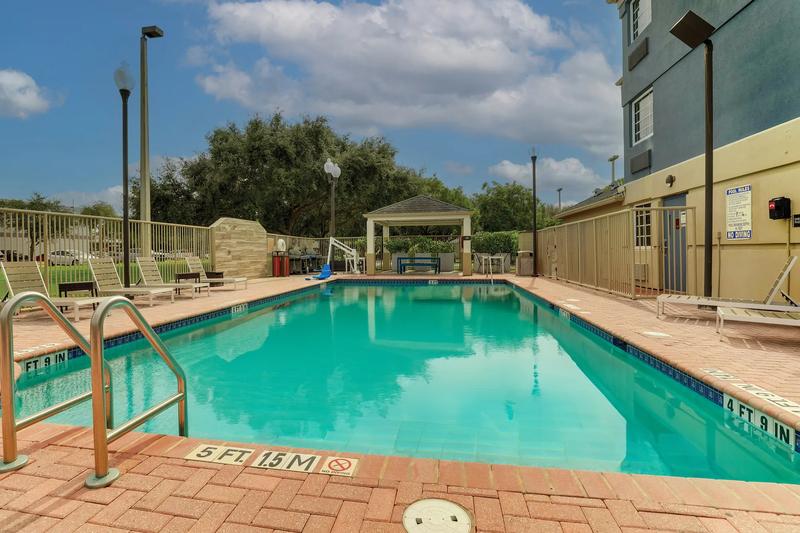 Miami Airport Hotel with Pool