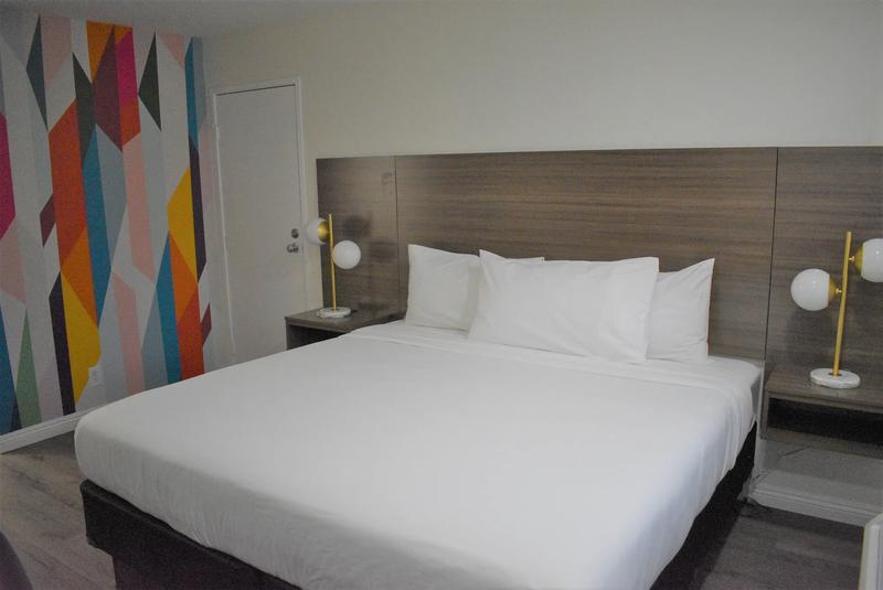 Signature Anaheim Maingate