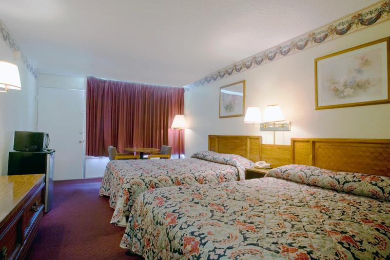 ABVI_LoudonLenoirTN_GuestRooms_Two Queens_Room - 514FB499-6E92-43A6-849B80EE25612022