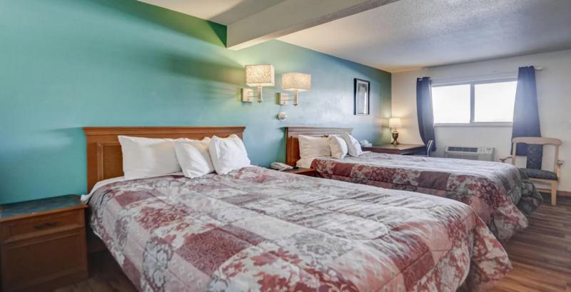 ABVI_GreeleyEvansCO_GuestRooms_Two Queens_Window Side - 519993FE-3507-4F34-A82D1B44F775D86F