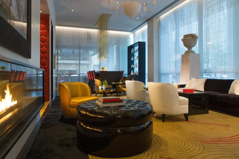 TRS_ChicagoRiverNorth_Lobby_Fireplace Seating - 55E7EF67-CD65-4990-BE1DC7A736158DA9