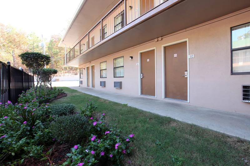 ABVI_MalvernAR_Exterior_Landscaping - 57874213-E0B6-4768-B5BE9352DBFB149C