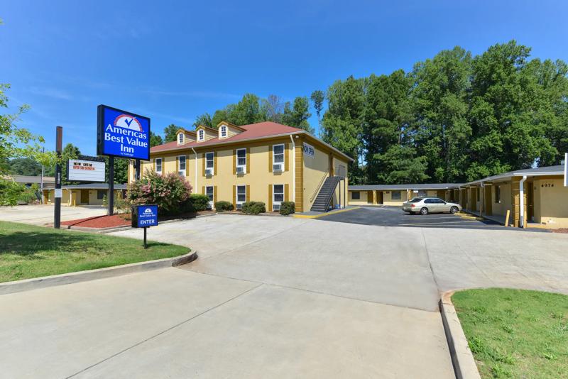 ABVI_StoneMountainAtlantaGA_Exterior_Front_Drive Up - 5AC635BB-E7F3-4B1B-879C8DD7728E5143