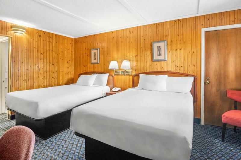 ABVI_RoxboroNC_GuestRooms_Two Queens_Room - 5B76DEF8-0902-4EA9-A3048A9CE7E9A80E