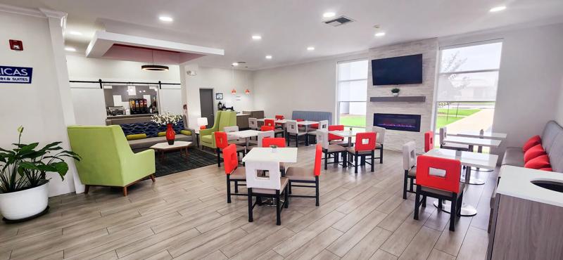 ABVI_FoleyGolfShoresAL_Dining_Breakfast Area_Seating - 5B7A41BB-ED1A-43C1-8E74290921BAB9B6