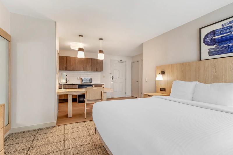 In-Room Amenities at Sonesta Simply Suites Baltimore BWI Airport