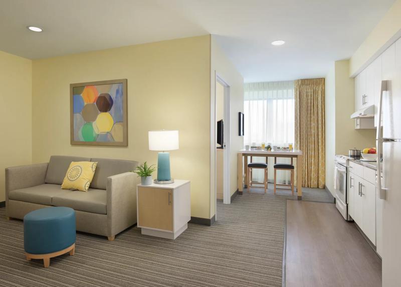 SES_NewOrleans_One_Bedroom - 5FBC619F-9145-4A4C-9AE040DB8337E14E