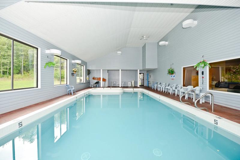 ABVI_StIgnaceMI_Amenities_Pool - 60672FB0-2059-4870-A193565A41CA7C94