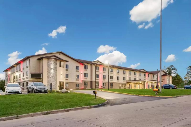 SEH_DesMoines_Exterior33_1 - 61CCE6E0-7D3A-45B3-AB379790E17B61E2