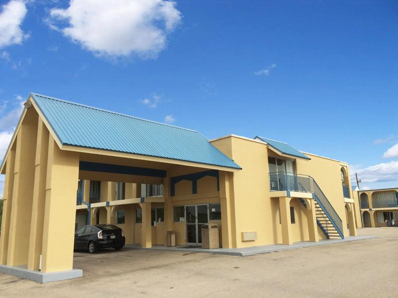 ABVI_Schulenburg_TX2105_Exterior - 6350B6FD-804C-4737-87DF1AFFBAF58C90