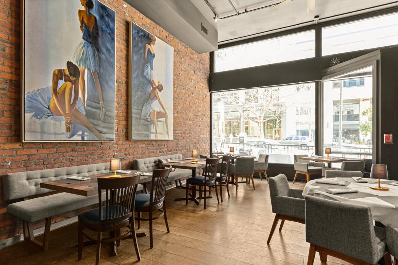TRS_AlexisSeattle_Dining_BookstoreBar_Restaurant 1