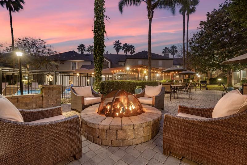 SES_TorranceRedondoBeach_Twilight-FirePit-1 - 6455C820-15D7-4F2C-AE2D88B53DE7C211