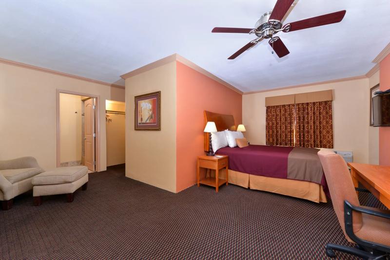 ABVI_PortervilleCA_GuestRooms_Deluxe King Suite_Room - 6504E023-98E0-49AE-BADCE1BD29BC2F66