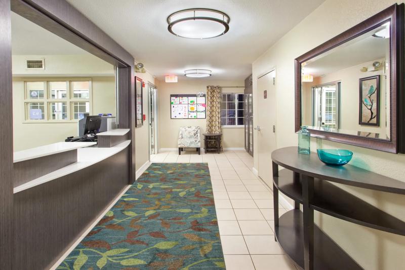 SIM_Nanuet_Lobby_Front Desk - 666C50C5-8813-460A-97C839483BB03B80