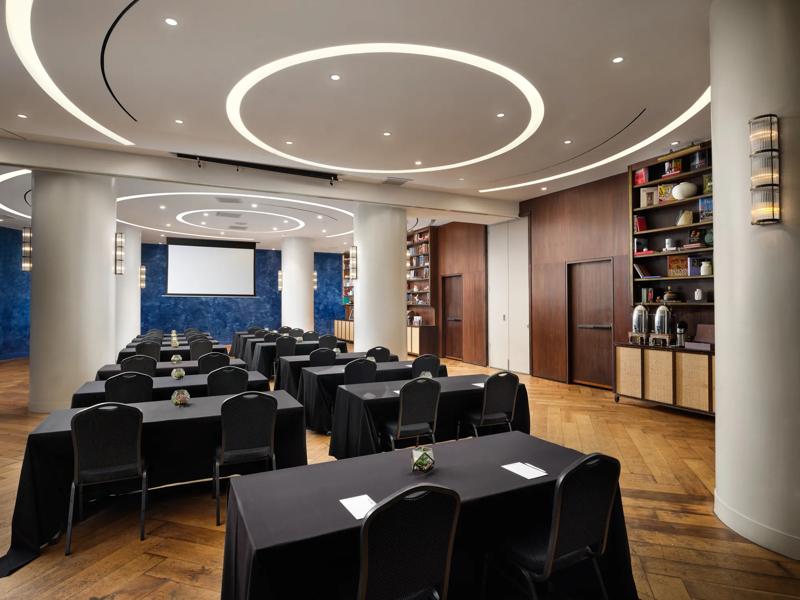 SHR_NautilusMiamiBeach_Meetings_BridgeRoom_Classroom_2 - 67DED5CD-C040-41B8-A4DE8CAEFC7E2E47