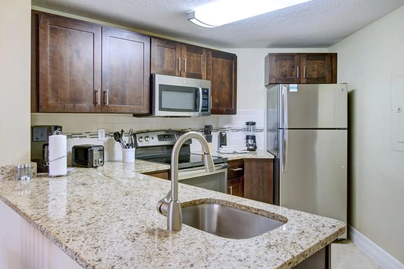 Hotels with Kitchens and Kitchenettes