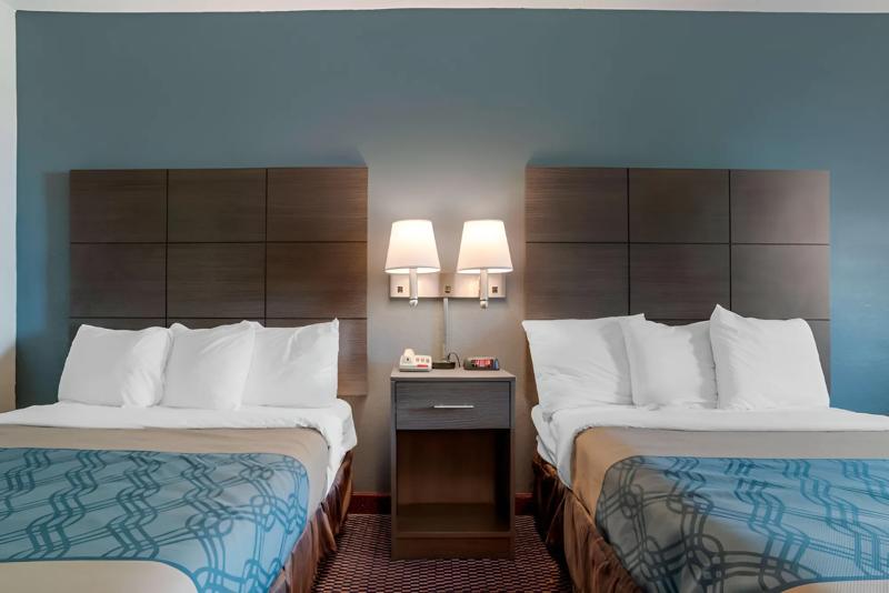 ABVI_GettysburgPA_GuestRooms_Two Doubles_Bed Details - 69689536-3388-47DA-AF5D9385A3BD19D8