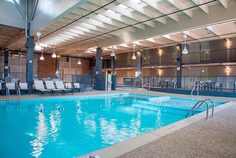 SHR_GrandRapids_Amenity_IndoorPool - 69972085-8849-4155-9B430E61968A7F78