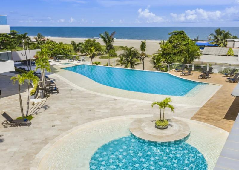 SHR_Cartagena_Piscinainfinita_1 - 69F95969-DBD6-4C7C-B9BCDC64F8108F0A