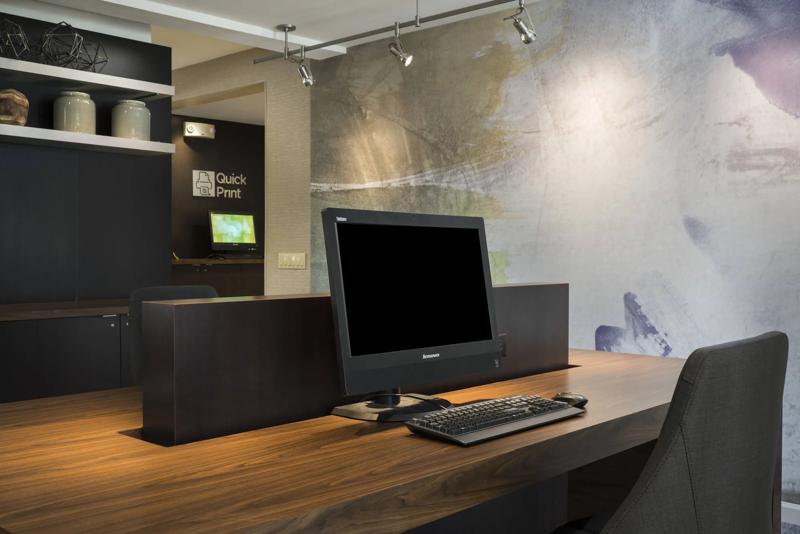 SEL_LosAngelesTorranceSouthBay_Amenity_BusinessCenter - 69FA57D4-8ECB-4C6A-B0FF1AEDFBF171A4