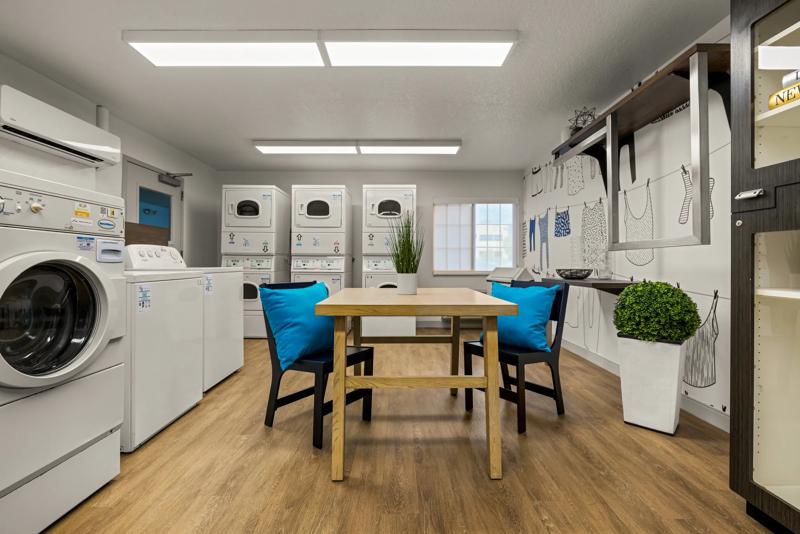 SIM_BostonBraintree_Amenities_Laundry - 6D2A3865-204E-4E2D-9E84284D9194A7F9