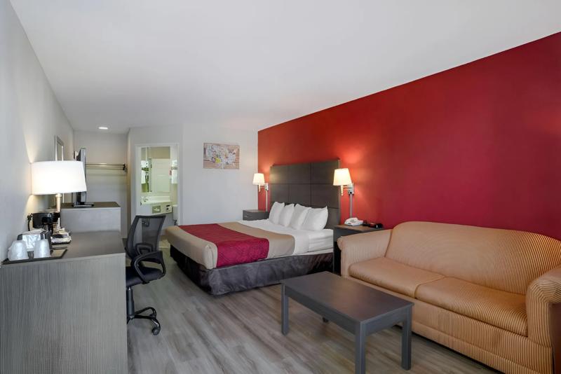 ABVI_GettysburgPA_GuestRooms_King_Room - 6D9E3CA1-A453-4F73-B0CA651D5A610753